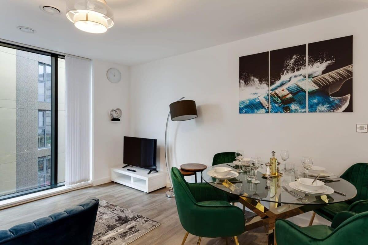 Stunning Modern 1Br Flat In Central Бирмингем Экстерьер фото